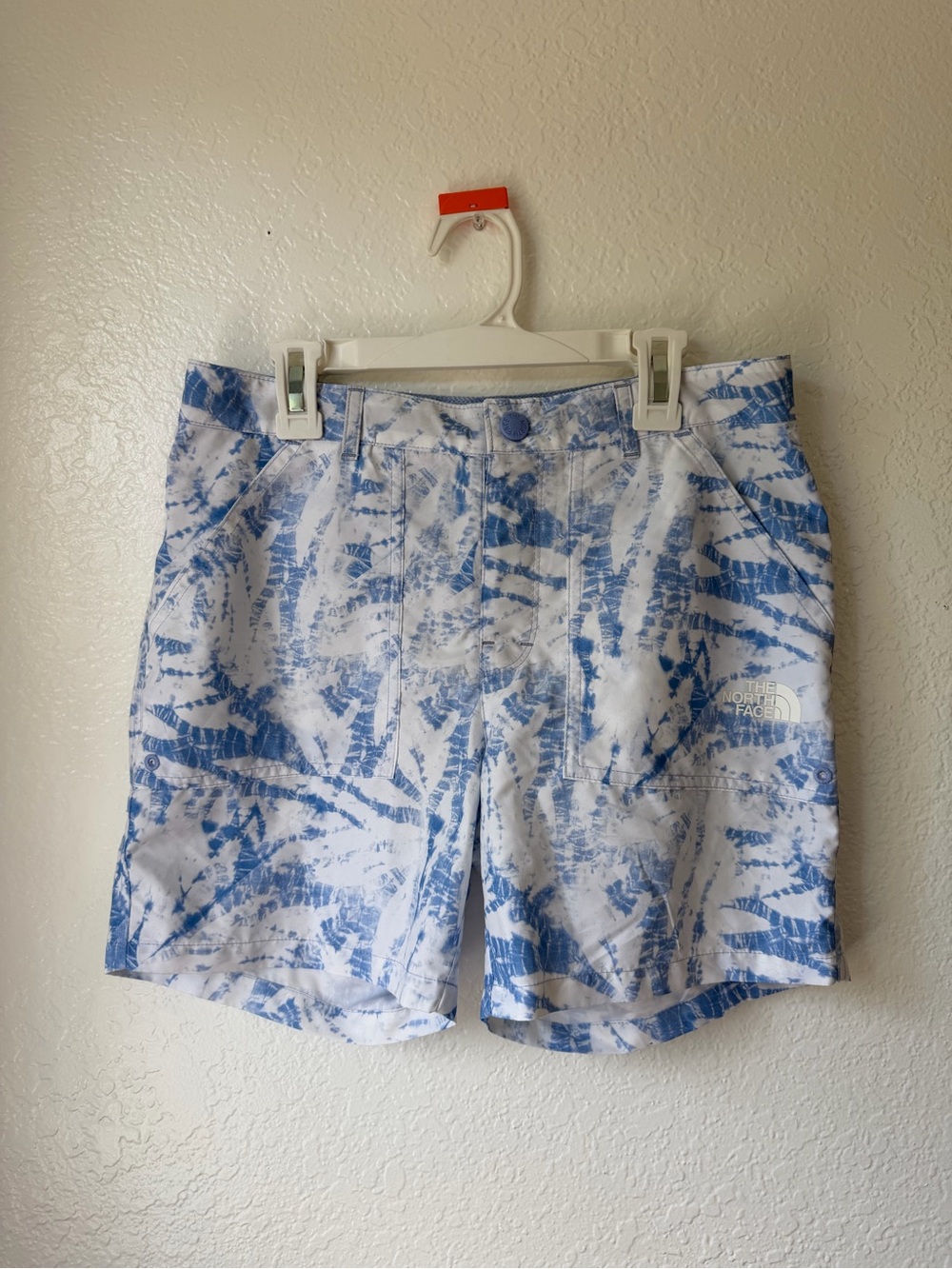 The North Face girls Amphibious Tie-Dye Adjustable Shorts Size L